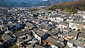 Luftaufnahme des historischen Dorfes Hongcun, UNESCO-Weltkulturerbe, Huangshan, Anhui, China, Asien