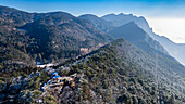 Luftaufnahme des Hanpo-Passes, Berg Lu (Lushan), UNESCO-Weltkulturerbe, Jiujiang, Jiangxi, China, Asien