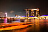 Skyline von Singapur am Yachthafen in der Dämmerung, Singaore, Südostasien, Asien