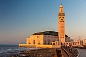 Marokko, Casablanca, der Vorplatz der Hassan-II-Moschee