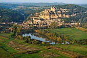 Frankreich, Dordogne, Beynac et Cazenac, Burg, 13. Jahrhundert, am Ufer des Flusses Dordogne