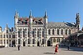 Belgien, Westflandern, Brügge, historisches Zentrum, von der UNESCO zum Weltkulturerbe erklärt, gotisches Rathaus aus dem Jahr 1376