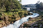 Mexiko, Bundesstaat Chiapas, Las Nubes, Wasserfall des Flusses Santo Domingo