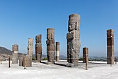 Mexiko, Bundesstaat Hidalgo, Tula de Allende, Toltekische Ausgrabungsstätte, Säulen der Atlantes auf der Pyramide des Quetzalcoatl oder des Morgensterns