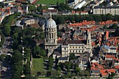 Frankreich, Pas de Calais, Boulogne sur Mer, die Basilika Notre Dame de l'Immaculee Conception in der Oberstadt von Boulogne sur Mer, Luftaufnahme