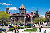 Armenien, Region Schirak, Gjumri, historischer Bezirk oder Kumayri, Freiheitsplatz oder Vartanants-Platz und Surp Astvatsatsin oder Yot Verk (Sieben Wunden) Kirche