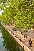 France, Paris, the Canal Saint Martin, Quai de Jemmapes