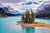 Kanada, Alberta, Kanadische Rocky Mountains, die zum UNESCO-Weltnaturerbe gehören, Jasper National Park, Maligne Lake und Spirit Island