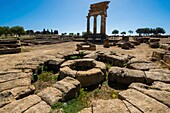 Italien, Sizilien, Agrigente, archäologischer Park des Tals der Tempel, von der UNESCO zum Weltkulturerbe erklärt, Tempel von Castor und Pollux, oder der Dioskuren