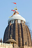 Der Hauptturm des Jagannath-Tempels aus dem 12. Jahrhundert, der Lord Jagannath, einer Verkörperung Krishnas, gewidmet ist, in Puri, dem ältesten der vier heiligsten religiösen Zentren des Hinduismus in Indien, Puri, Bundesstaat Odisha, Indien, Asien