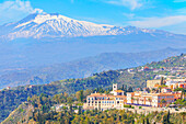 View of Taormina and Mount Etna in the distance, Taormina, Sicily, Italy, Mediterranean, Europe