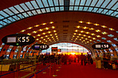 Charles de Gaulle Flughafen, Abflughalle, Terminal 2F, Paris, Frankreich, Europa