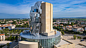 Luftaufnahme des Gebäudes des Kulturzentrums LUMA, Architekt Frank Gehry, Arles, Bouches du Rhone, Provence-Alpes-Cote d'Azur, Frankreich, Europa