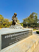 A statue dedicated to those killed during the Khmer Rouge conflict at Choueng Ek, Phnom Pehn, Cambodia, Indochina, Southeast Asia, Asia