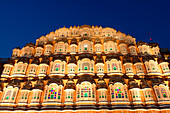 Hawa Mahal (Palast der Winde) in der Abenddämmerung, Jaipur, Rajasthan, Indien, Südasien, Asien