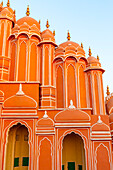 Die Fassade des Hawa Mahal (Palast der Winde), Jaipur, Rajasthan, Indien, Südasien, Asien