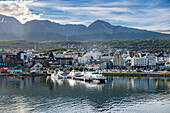 Luftaufnahme von Ushuaia, Beagle-Kanal, Feuerland, Argentinien, Südamerika