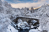 The Old Invermoriston Bridge and River Moriston in winter, Invermoriston, Inverness-shire, Scottish Highlands, Scotland, United Kingdom, Europe