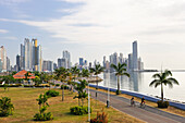 The Cinta Costera (Malecon), a new road and promenade built on reclaimed land from the bay of Panama, Panama City, Republic of Panama, Central America