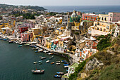 Hafen von Corricella, Insel Procida, Region Kampanien, Italien, Europa