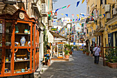 Großer Yachthafen von Sancio Cattolico, Insel Procida, Region Kampanien, Italien, Europa