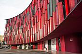 Fassade des Arena-Einkaufszentrums mit dem Air-Albania-Stadion, Tirana, Albanien, Europa