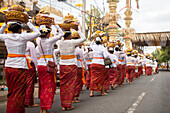 Traditional ceremony at a temple in Bali, Indonesia, Southeast Asia, Asia