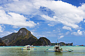 Bangkas am Strand von El Nido, El Nido, Bacuit Bay, Palawan, Philippinen, Südostasien, Asien