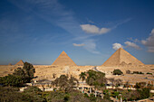 Overview of Pyramids and Sphinx, Giza Pyramid Complex, UNESCO World Heritage Site, Giza, Egypt, North Africa, Africa