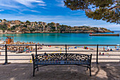 Blick auf den Strand Platja de Portocristo, Porto Cristo, Mallorca, Balearen, Spanien, Mittelmeer, Europa