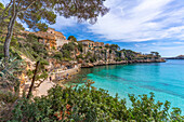 Blick auf die Landzunge vom Parc de Portocristo, Porto Cristo, Mallorca, Balearen, Spanien, Mittelmeer, Europa