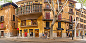 Blick auf Architektur in der Carrer Unio, Palma de Mallorca, Mallorca, Balearen, Spanien, Mittelmeer, Europa