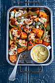 Baked vegetables with curry dip