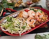 Pad Thai with prawns and vegetables (Thailand)