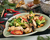 Chicken Kai Med Ma Muang with vegetables (Thailand)