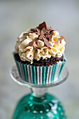 Guinness cupcake with chocolate shavings