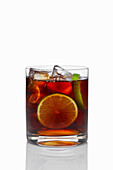 Cuba Libre with lime slices