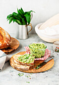 Spelt bread with wild garlic butter spread