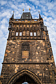 Altstädter Brückenturm an der Karlsbrücke in Prag