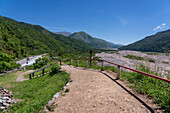 Der Fluss Rio Grande in der Provinz Jujuy, Argentinien, vom Rio Grande Overlook bei Leon aus gesehen