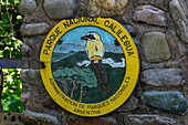 Schild am Osteingang des Calilegua-Nationalparks im UNESCO-Biosphärenreservat Yungas in der Provinz Jujuy, Argentinien