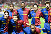 Seville, Spain, Nov 30 2008, FC Barcelonas squad poses proudly after defeating Sevilla FC 3-0 at Sánchez Pizjuán Stadium in a La Liga match on November 29, 2008.