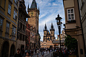 Astronomischer Turm und Tyn-Kirche in Prag