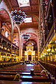 Die Synagoge in der Dohany-Straße, auch bekannt als Große Synagoge oder Tabakgasse-Synagoge, Budapest