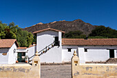 A hotel housed in a Spanish colonial hacienda in the town of Molinos in the Calchaqui Valley in Argentina. It is the former hacienda of the last royal governor of the Salta, Don Nicolas Severo de Isasi Isasmendi.