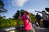 Bootstour zur Vogelbeobachtung mit Colombia Photo Expeditions auf dem Fluss Don Diego, Santa Marta, Kolumbien