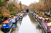 Schmalspurboote auf dem Regents Canal, Klein-Venedig, London, England, Vereinigtes Königreich, Europa