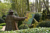 Werke von Viktor Szostalo, die den französischen Maler Claude Monet darstellen, Les Jardins d'Etretat, Etretat, Departement Seine-Maritime, Region Normandie, Frankreich, Europa