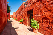 Red street of Monastery of Santa Catalina de Siena, UNESCO World Heritage Site, Arequipa, Arequipa Province, Arequipa Region, Peru, South America