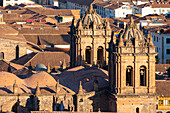 Blick auf die Glockentürme der Kathedrale von Cusco (Cuzco), UNESCO-Weltkulturerbe, Cusco (Cuzco), Provinz Cusco, Region Cusco, Peru, Südamerika